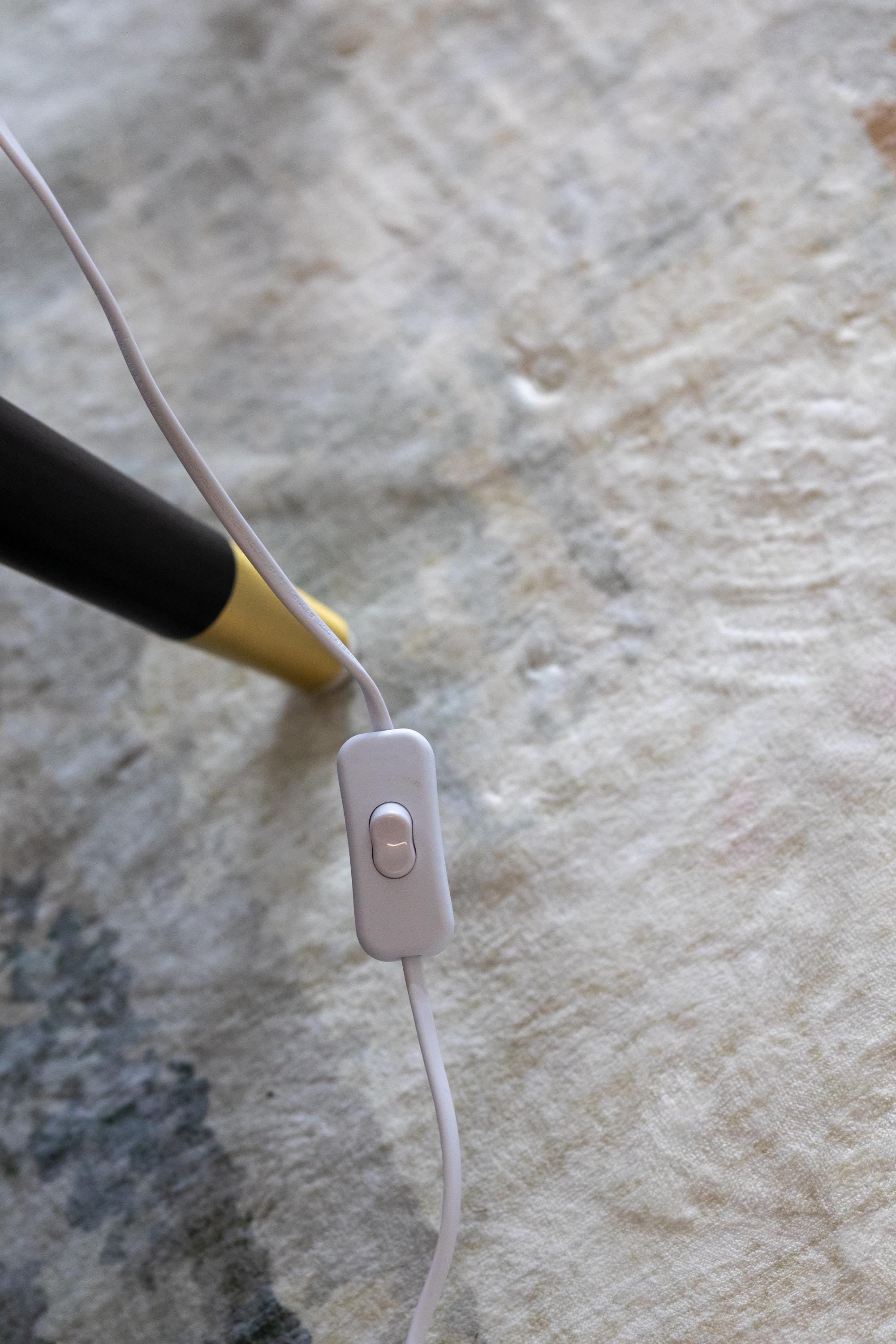 3D Printed Bedside Lamp: Modern Wavy Table Lamp, Cozy Home Decor