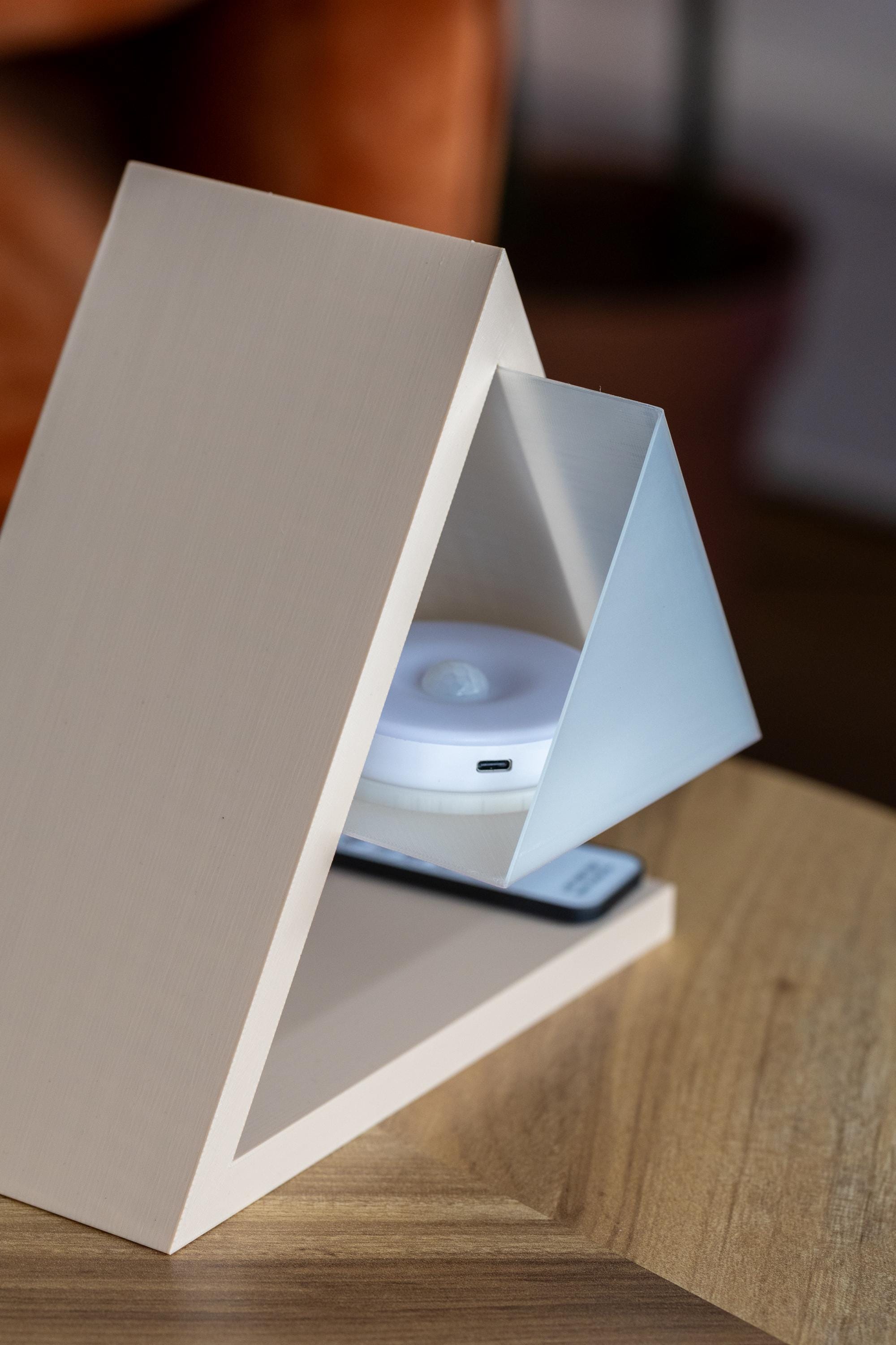 3D Printed Book Lamp: Bedside Light & Bookmark Stand - Gift for Book Lovers