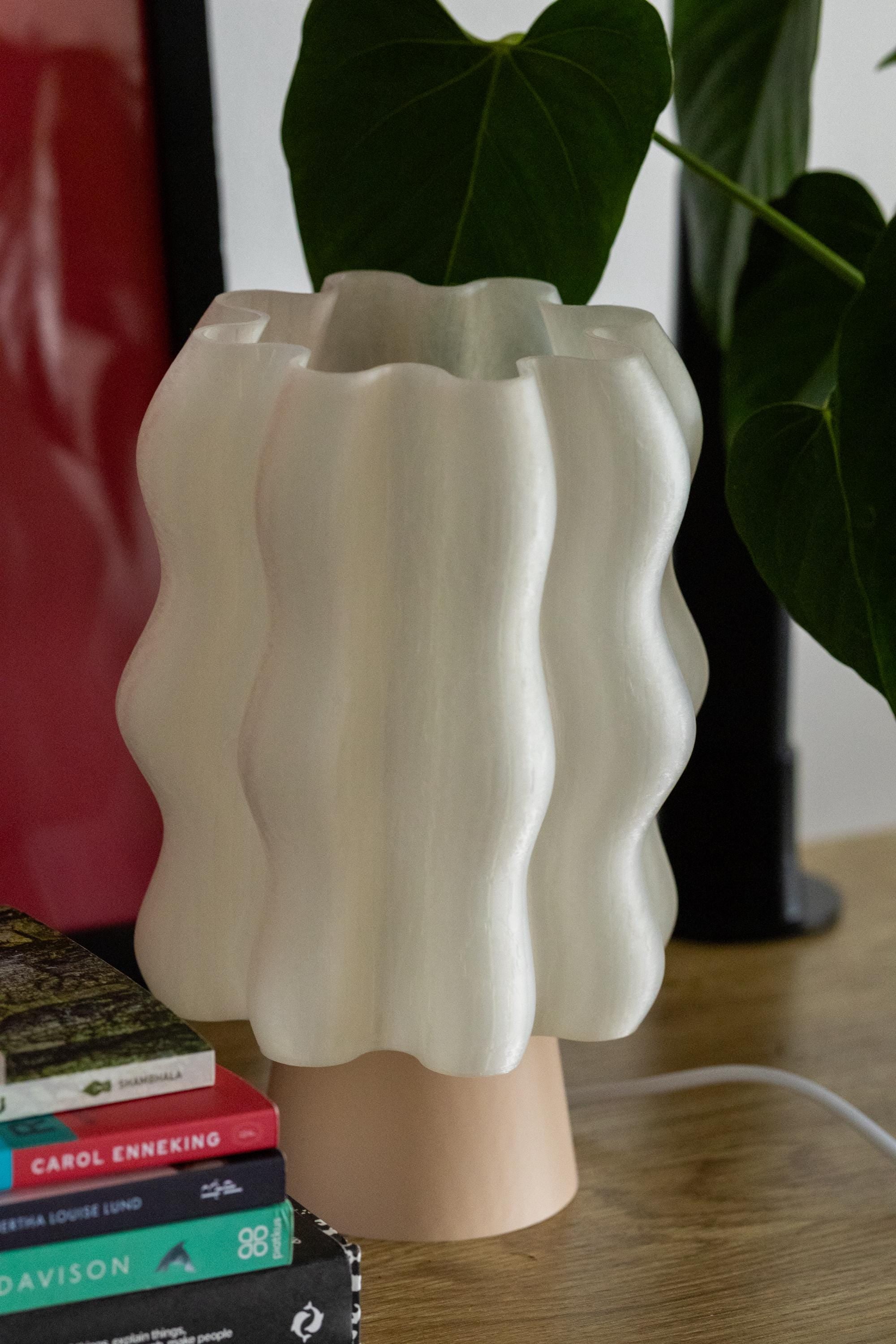 3D Printed Bedside Lamp: Modern Wavy Table Lamp, Cozy Home Decor