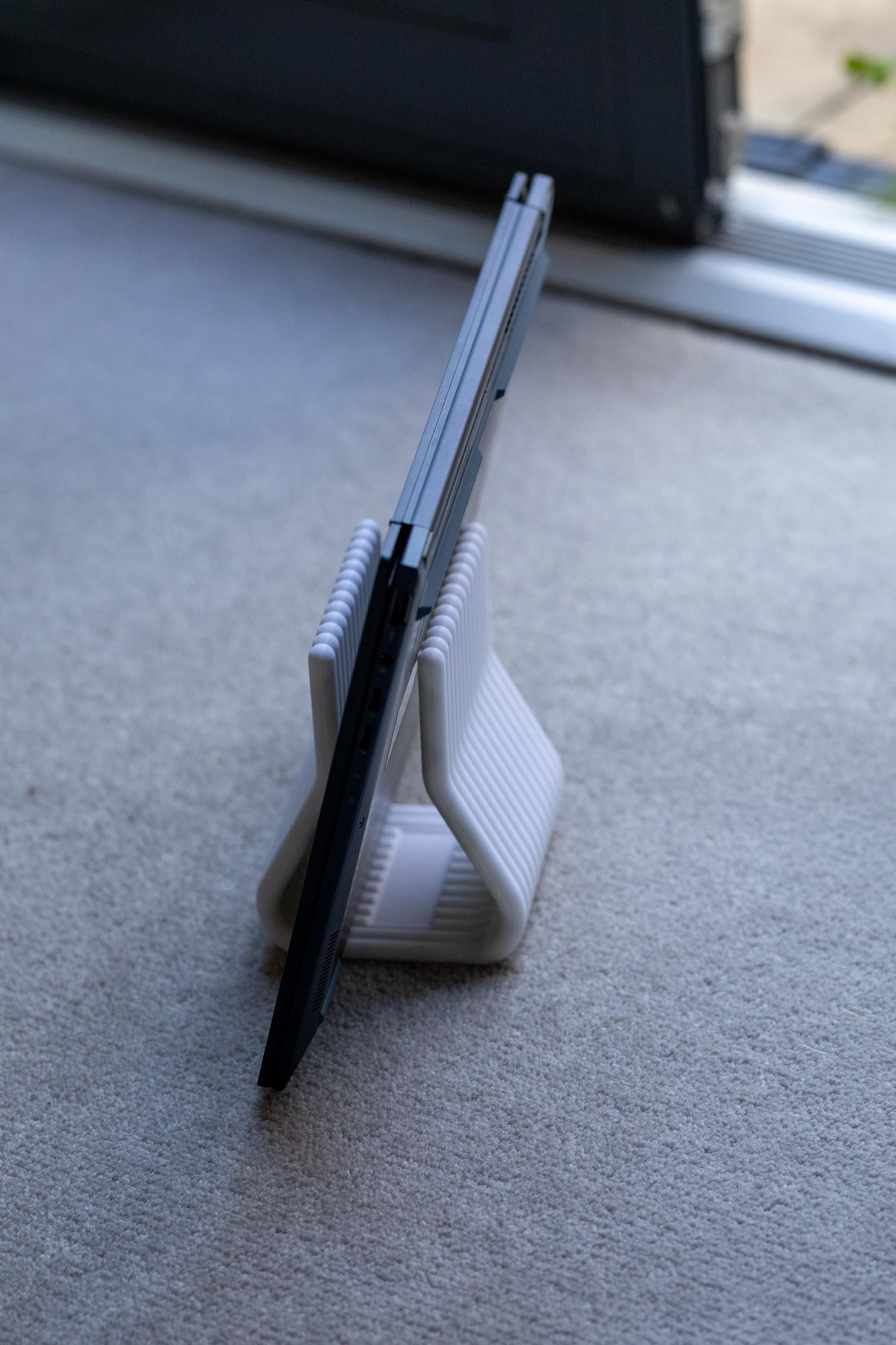 Vertical Laptop Stand I Laptop Dock Station I MacBook Stand I Laptop Holder I MacBook Dock I Minimalist MacBook Desk Organizer I 3D Printed