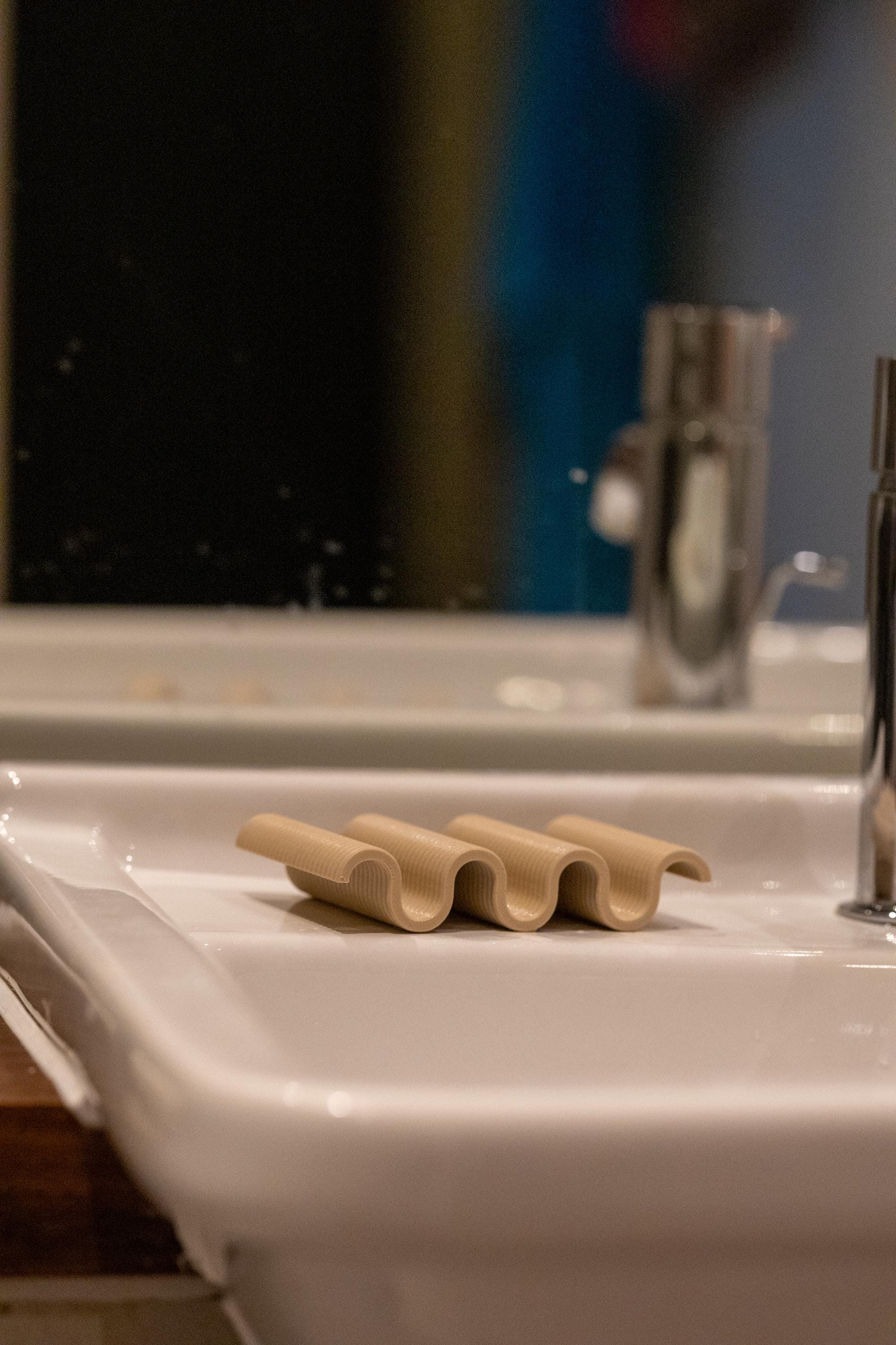 Wavy Soap Dish: Eco-Friendly Bathroom Decor I 3D Printed