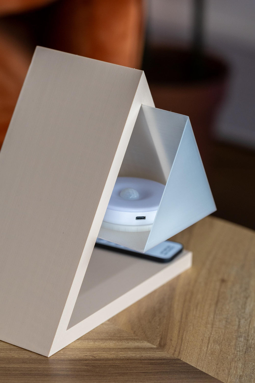 3D Printed Book Lamp: Bedside Light & Bookmark Stand - Gift for Book Lovers